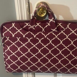 Patterned purple and White Laptop Sleeve